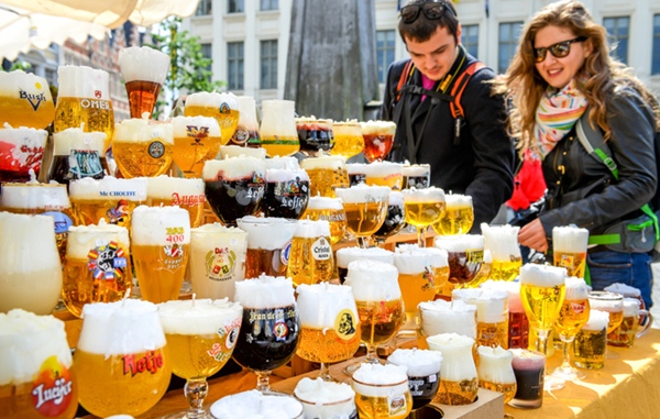 Người dân Bỉ ưa chuộng uống bia như thế nào?