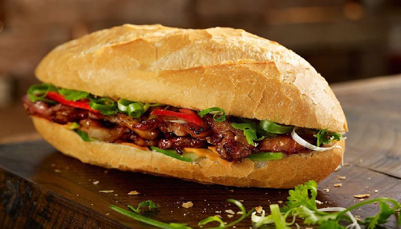 Ẩm thực đường phố vang danh nhờ món bánh mì Việt